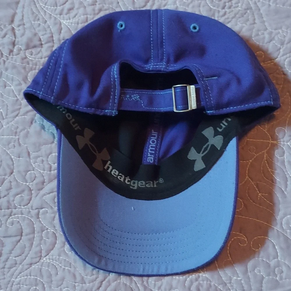NWOT UNDER ARMOUR OSFA WOMEN'S Heat Gear Hat - OS Purple